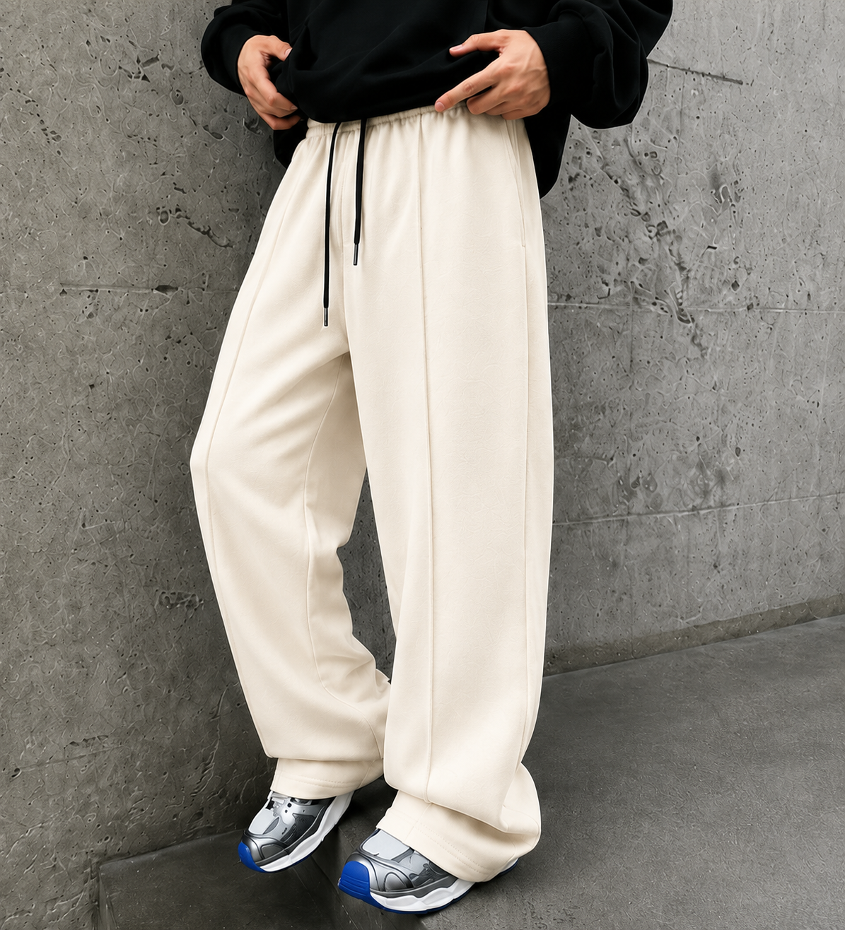 Pleated Relaxed Cream Trouser