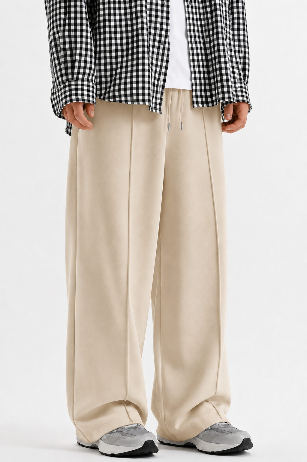 Pleated Relaxed Beige Trouser