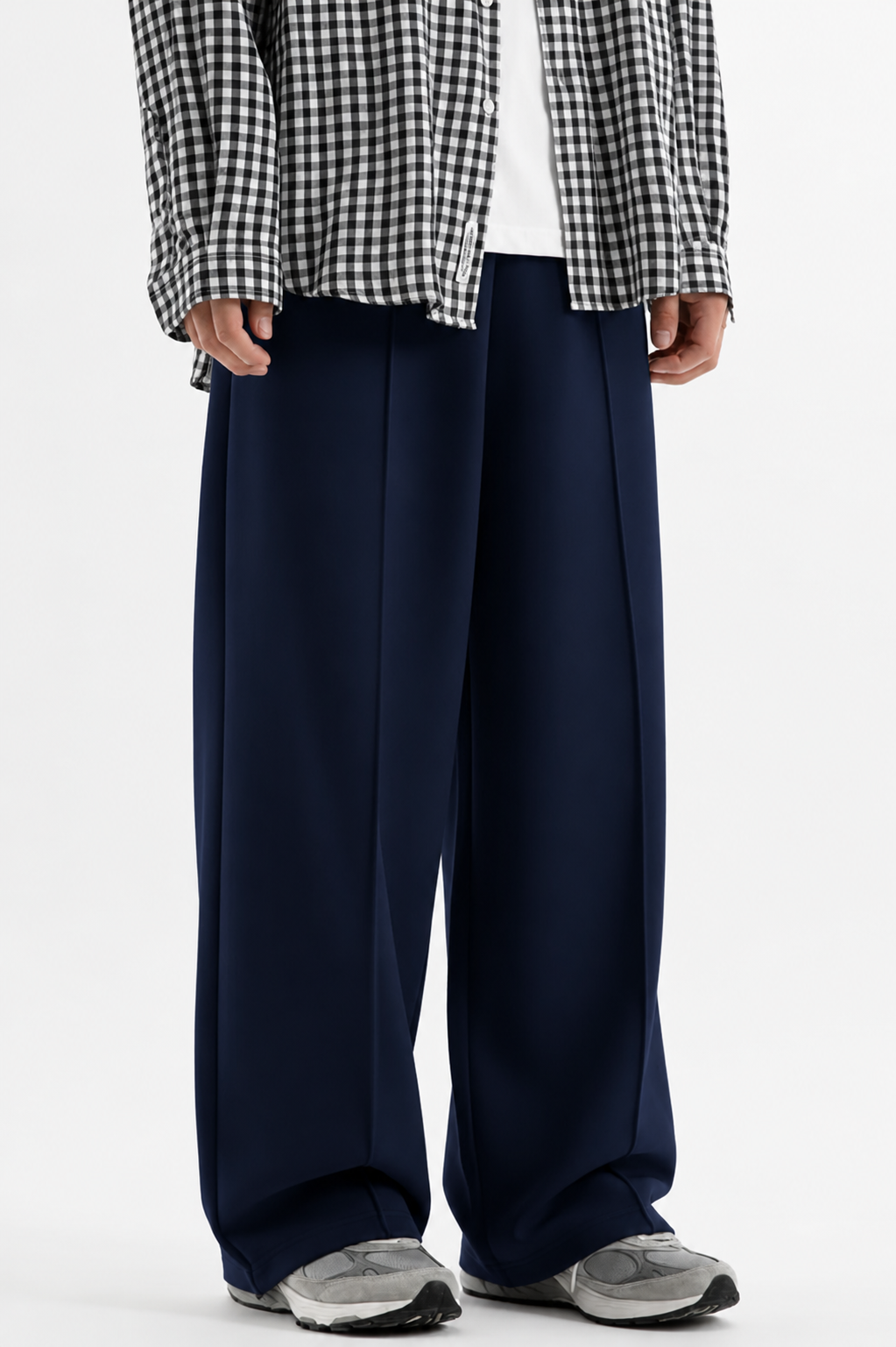 Pleated Relaxed Navy Blue Trouser