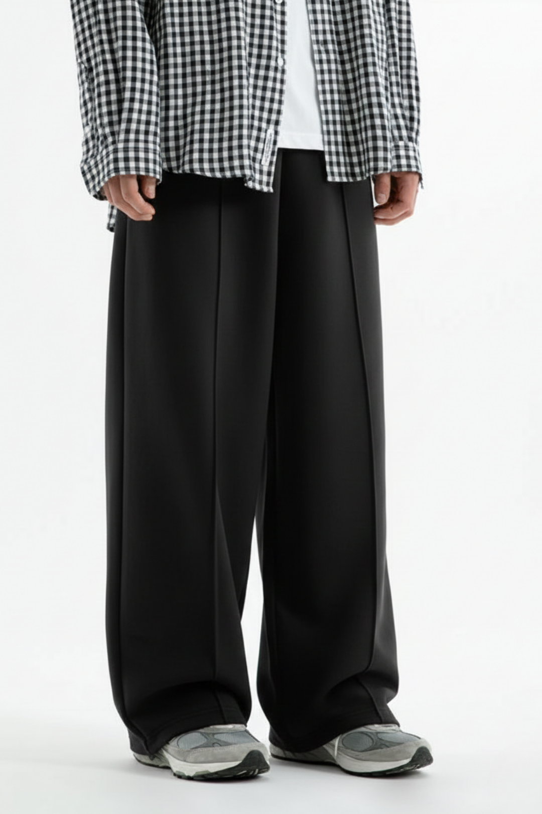 Pleated Relaxed Black Trouser
